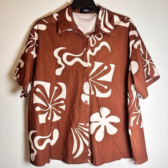 Cider Tops - Cider 1XL Collar Geometric Button Up‎ Short Sleeve Blouse Curve & Plus Groovy